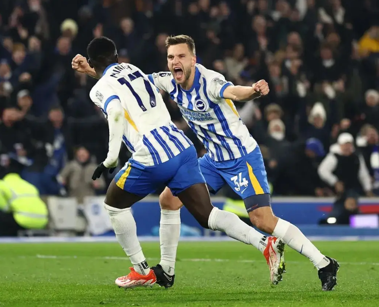 狼队逼平布赖顿，中场快速反击造成对手困惑