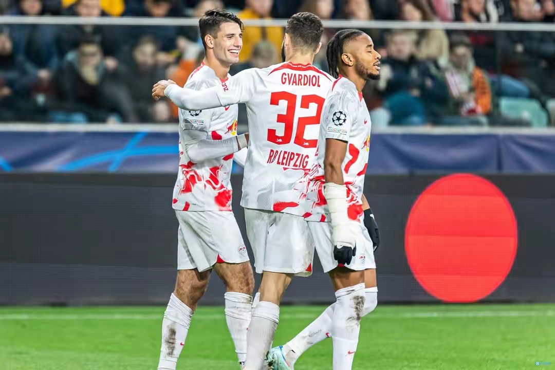 莱比锡红牛连续不败，吞并沙尔克
