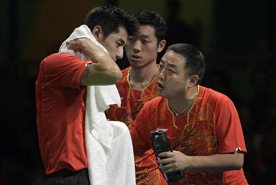 比利时乒乓球队鏖战奥地利乒乓球队，张继科送出助攻