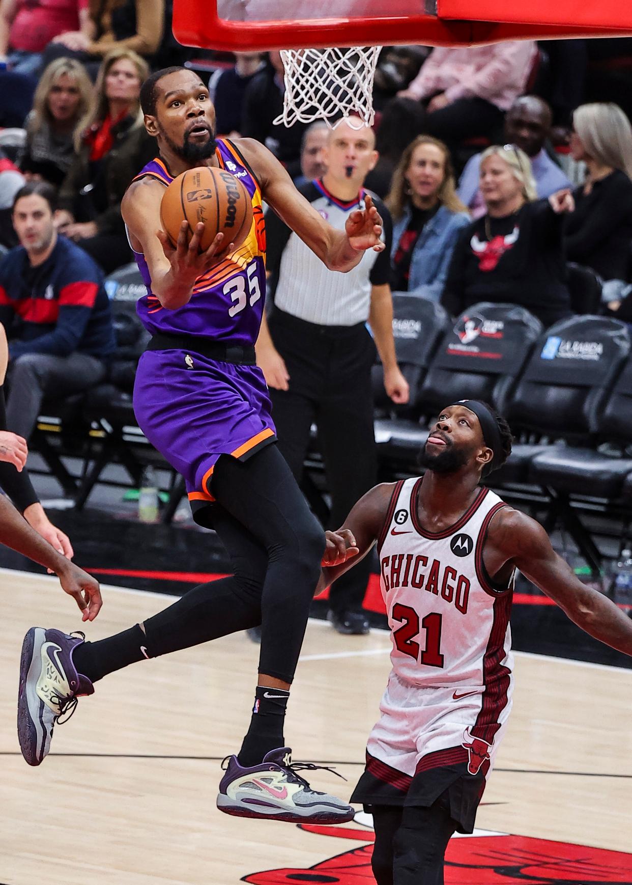 雷速官网-太阳客场落败！！！布克替补席仍不够