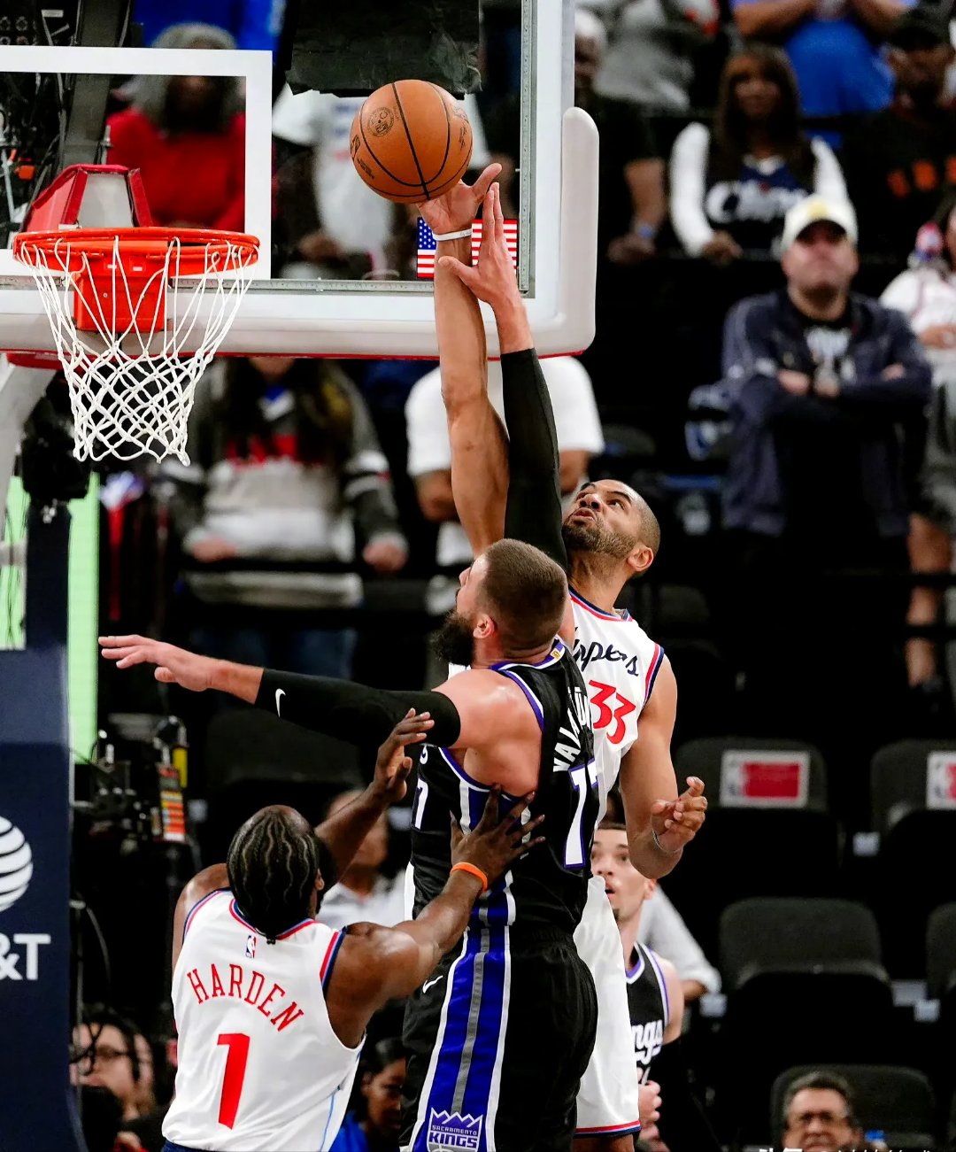 雷速足球直播-快船绝地反击凯尔特人B队，乔治绝境逆转