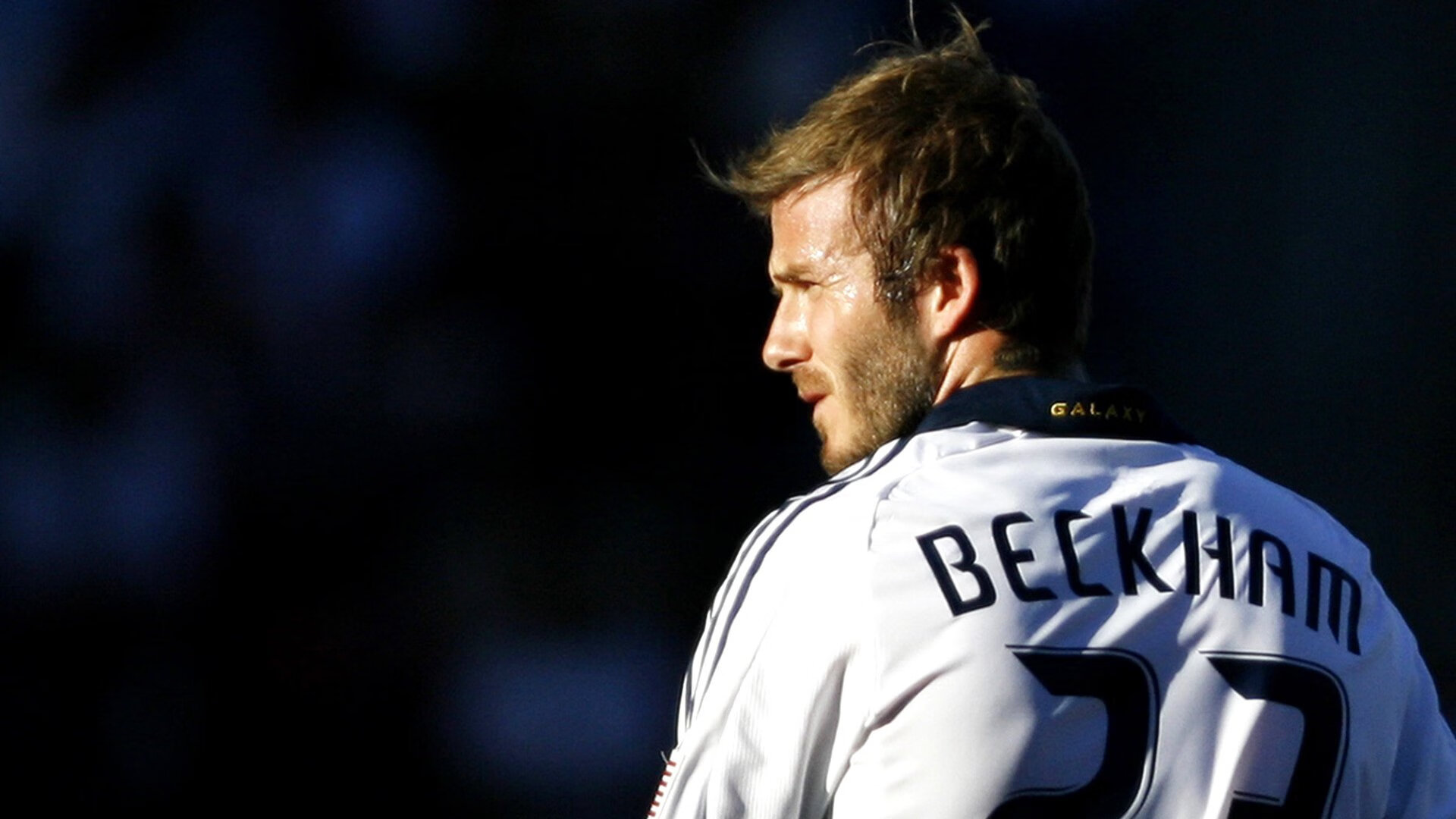 雷速足球直播-跨界风暴，当黄蜂斩落公牛的剧本在英超上演，拉梅洛如何接管争冠之战