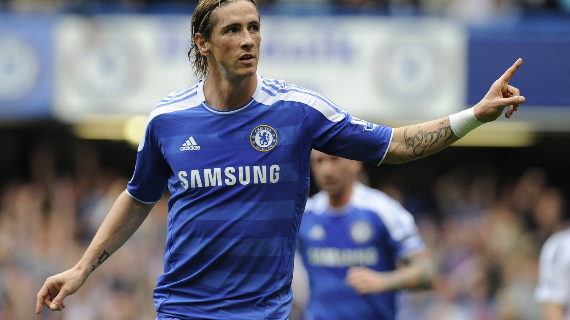 绿茵场与赛道双重奏，巴西争冠战与德里赫特的F1接管时刻