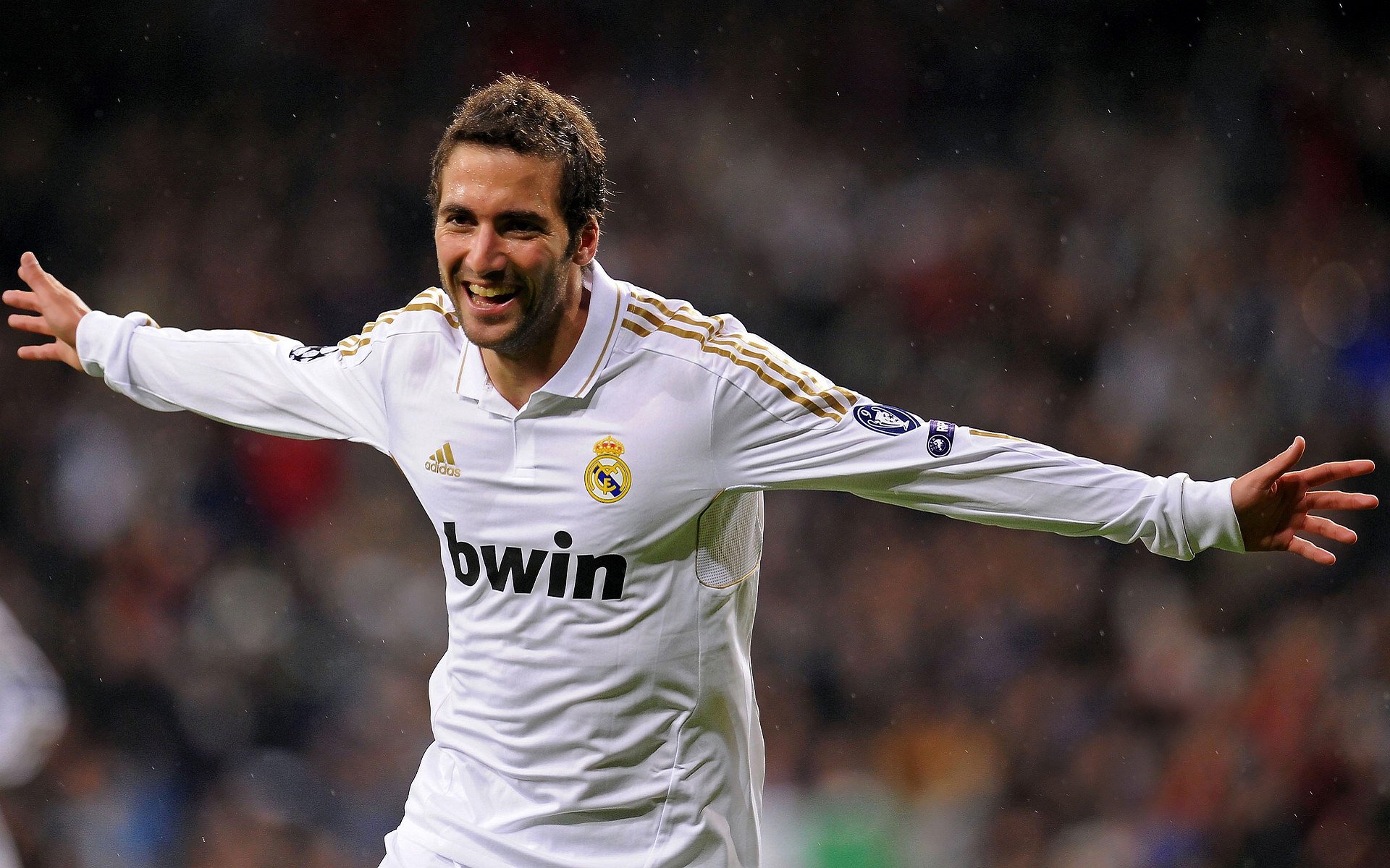 赛道上的绝对主宰，拉塞尔驾驶梅赛德斯横扫红牛二队，展现统治级表现